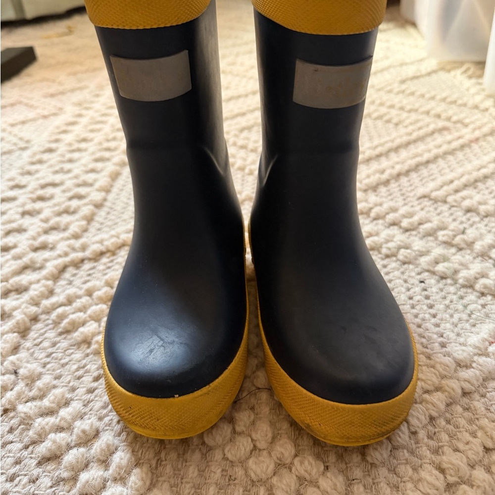 Hatley Navy and Yellow Kids Rain Boots